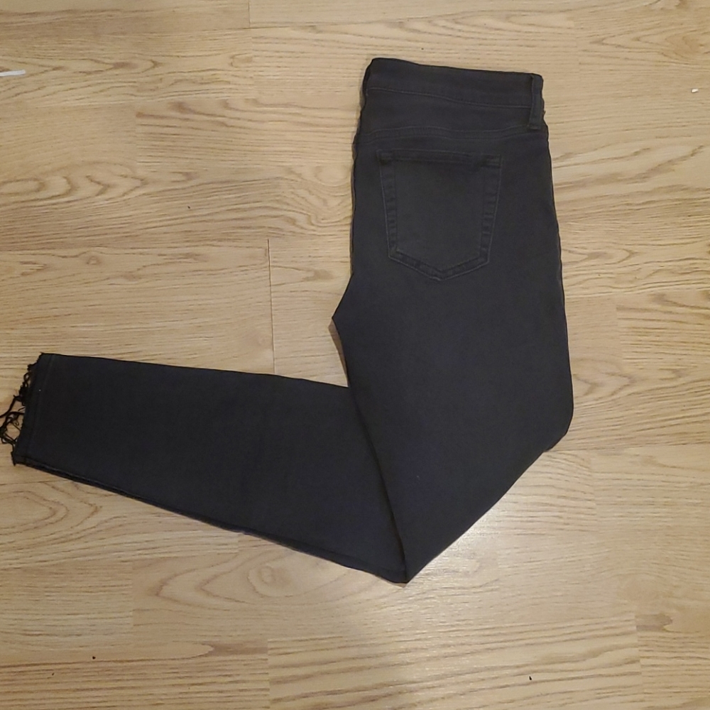 3/100 Joe's Jeans size 29 dark gray skinny